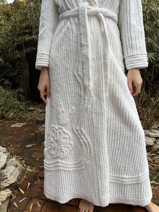 50s White Chenille Robe