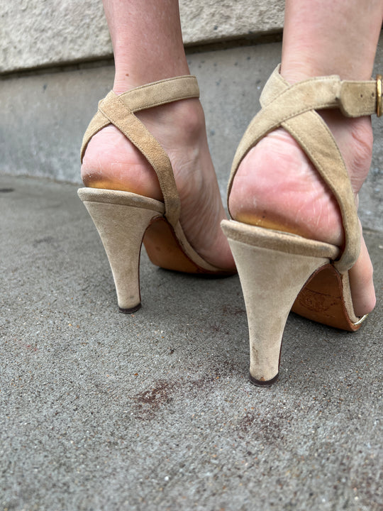 80s Tan Suede Ankle Strap Sandals, Oscar De La Renta