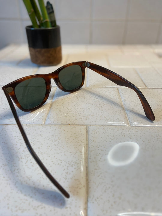 Brown Tortoise Vintage Wayfarer Sunglasses, Ray Ban