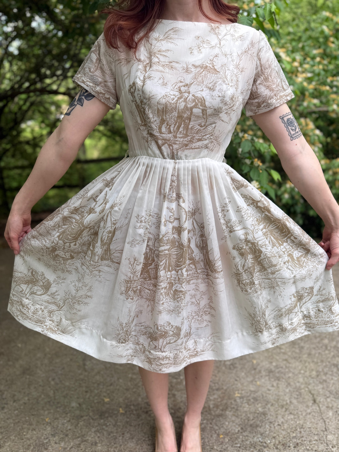 Ladies 50s White Brown Cotton Shirtwaist Dress, Exotic Print Ladies 50s White Brown Cotton Shirtwaist Dress, Exotic Print
