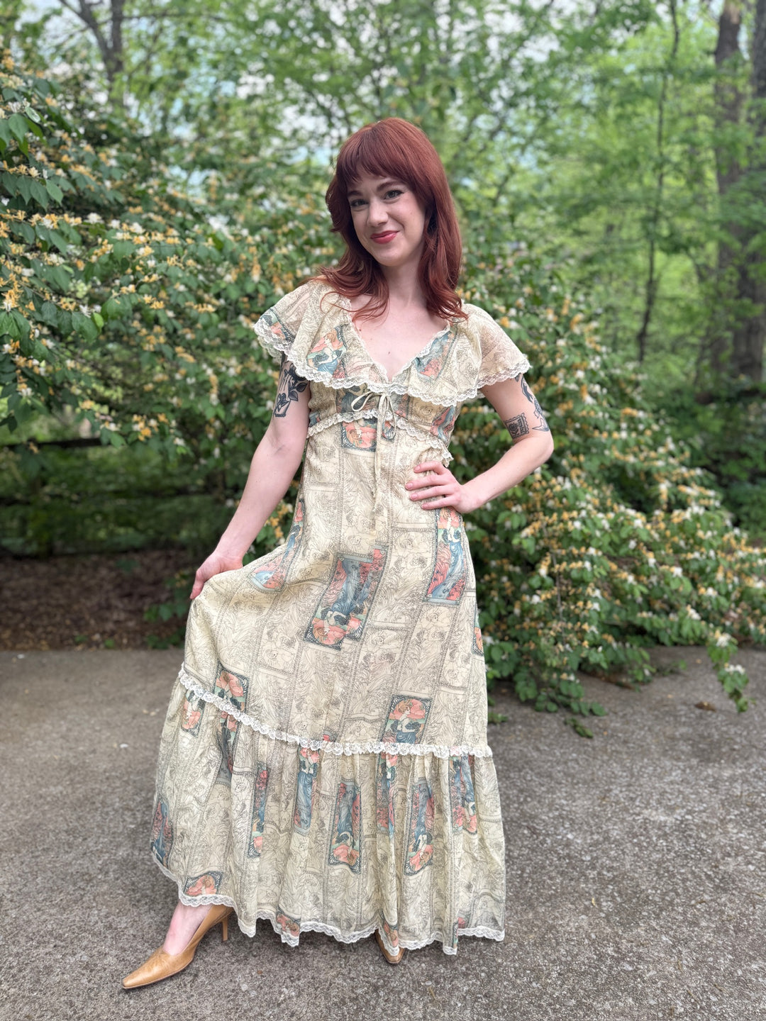 70s Ivory Cotton Gunne Inspired, Maxi Dress, Nouveaux Print – The Hip Zipper Nashville