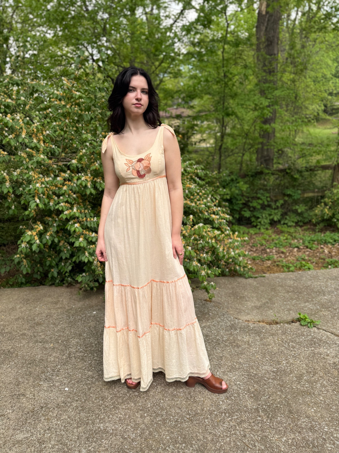 70s Peach Cotton Maxi Dress with Floral Applique, Young Edwardian The Hip Zipper Nashville 70s Peach Cotton Maxi Dress with Floral Applique, Young Edwardian The Hip Zipper Nashville
