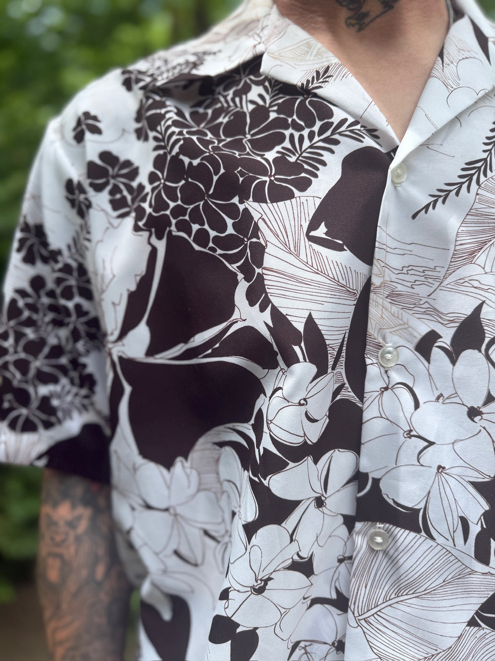 Mens White Black Polyester Floral Hawaiian Aloha Shirt, Liberty House