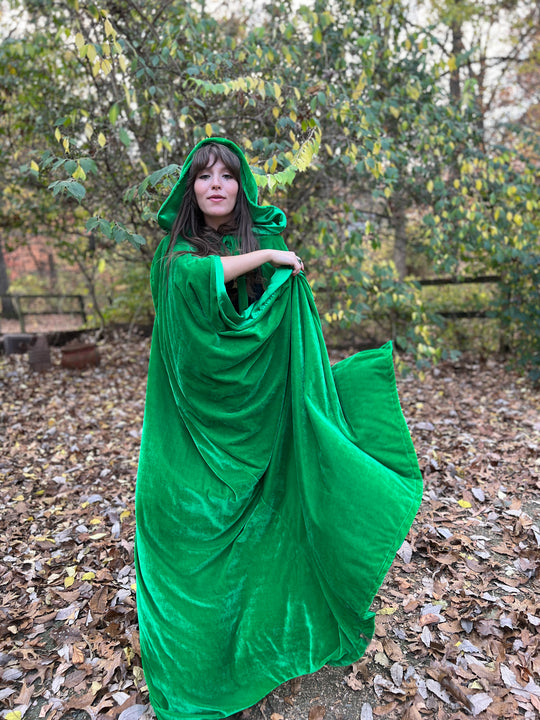 Vintage Green Hooded Cape Cloak, Artemisia Designs.