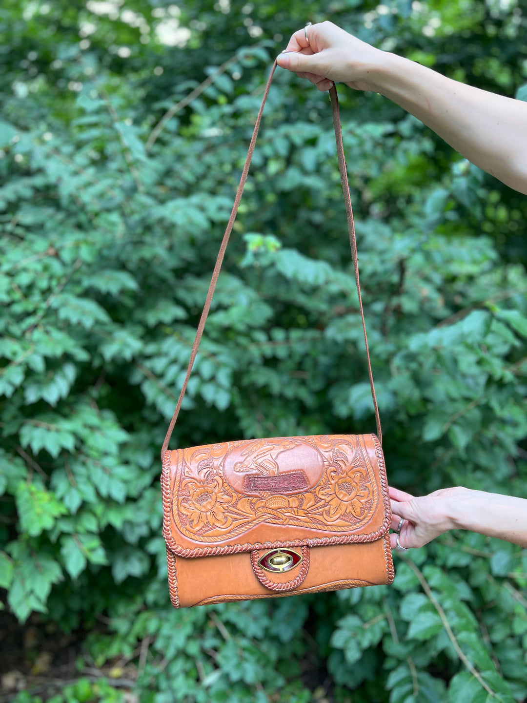 Vintage Mexican Tooled Leather Purse, Birds, Rodeo Scene