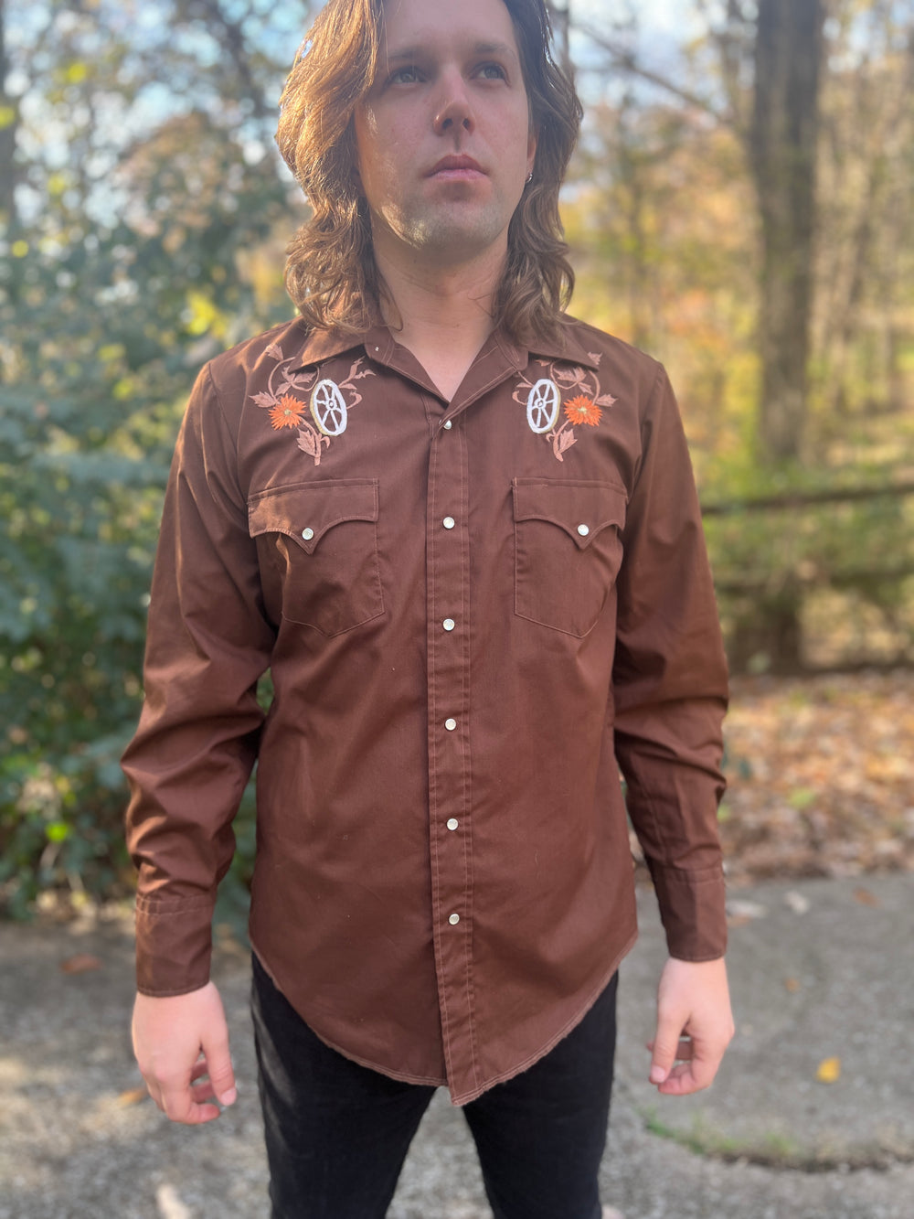 Mens 70s Brown Western Shirt, Wagon Wheel Embroidery