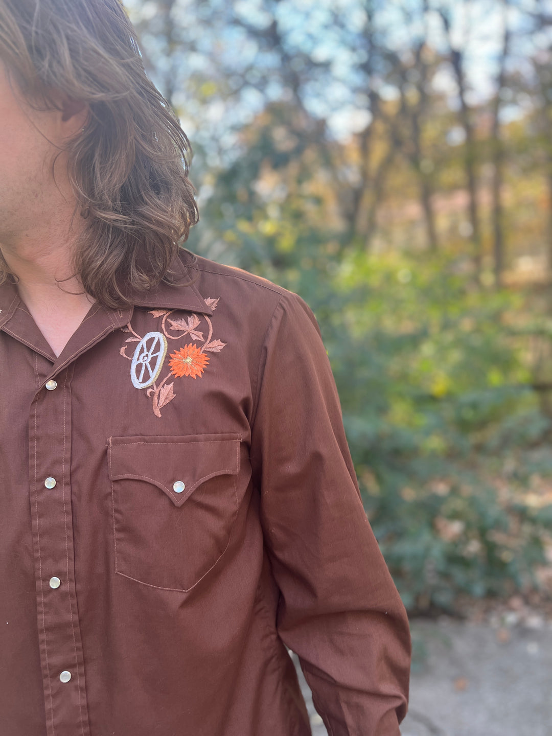 Mens 70s Brown Western Shirt, Wagon Wheel Embroidery