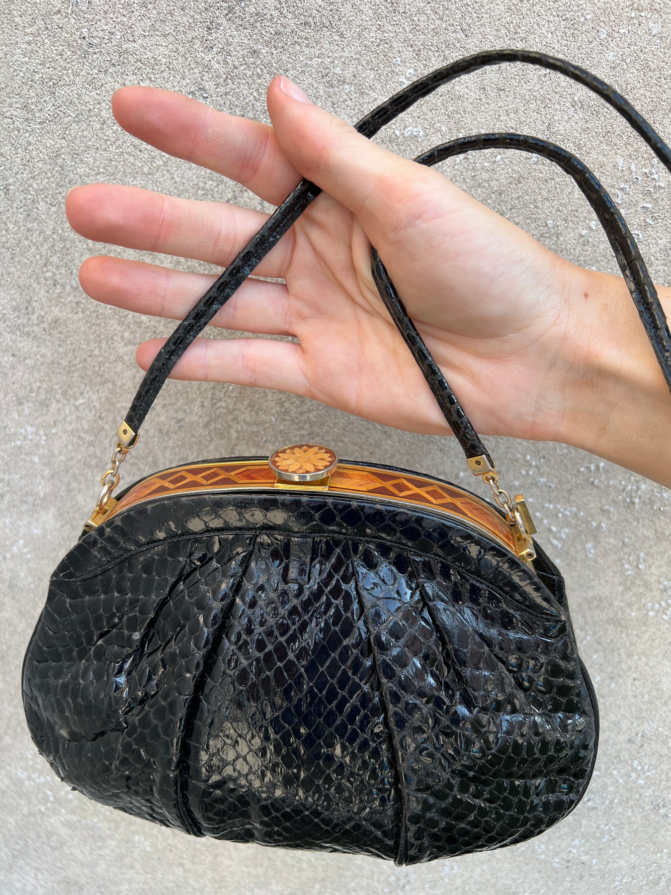 80s Black Exotic Leather Shoulder Bag with Wooden Inlay, Finesse La Mo –  The Hip Zipper Nashville
