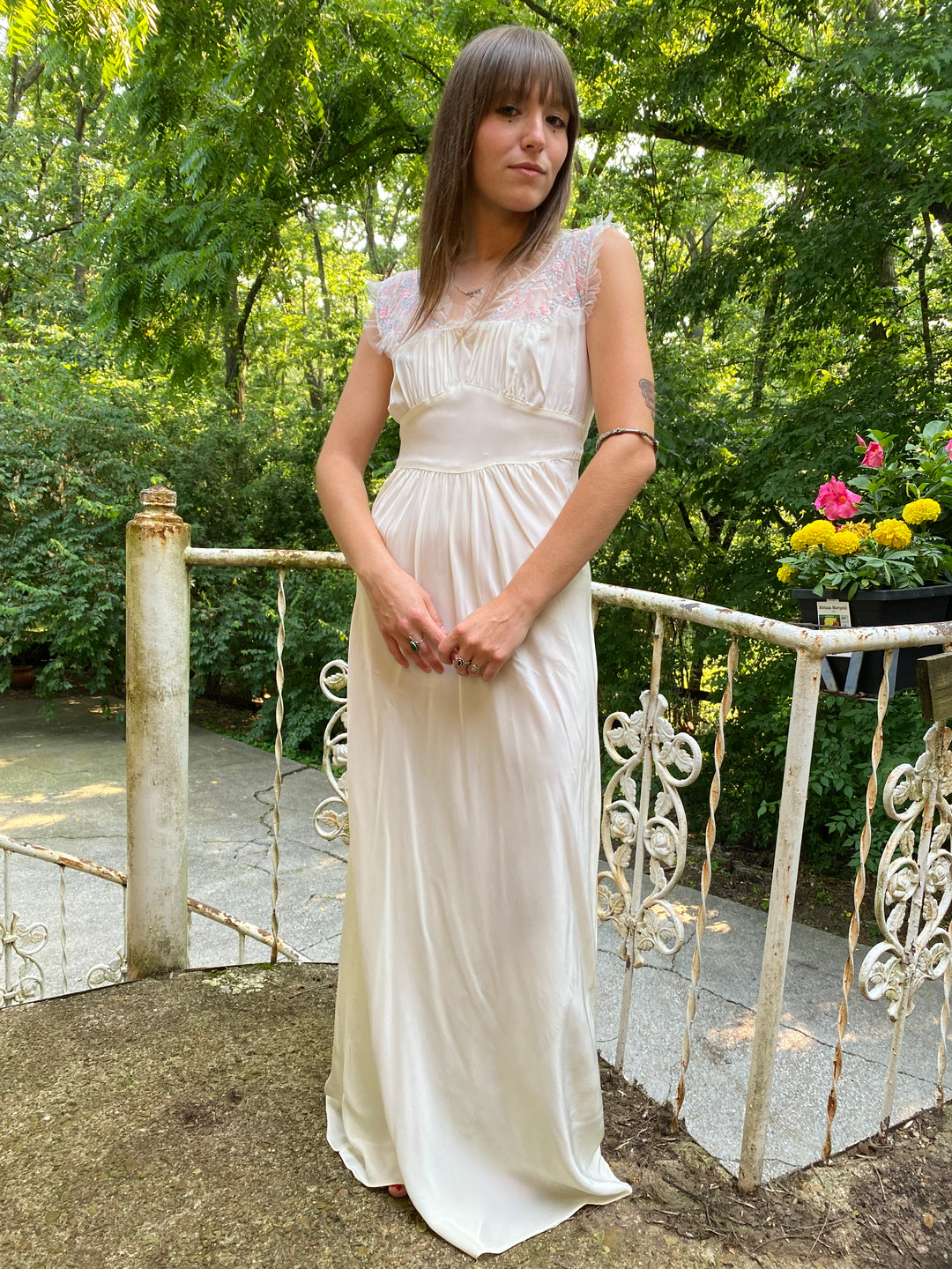 50s Cream Bias Cut Dress Nightgown Floral Embroidery The Hip Zipper Nashville