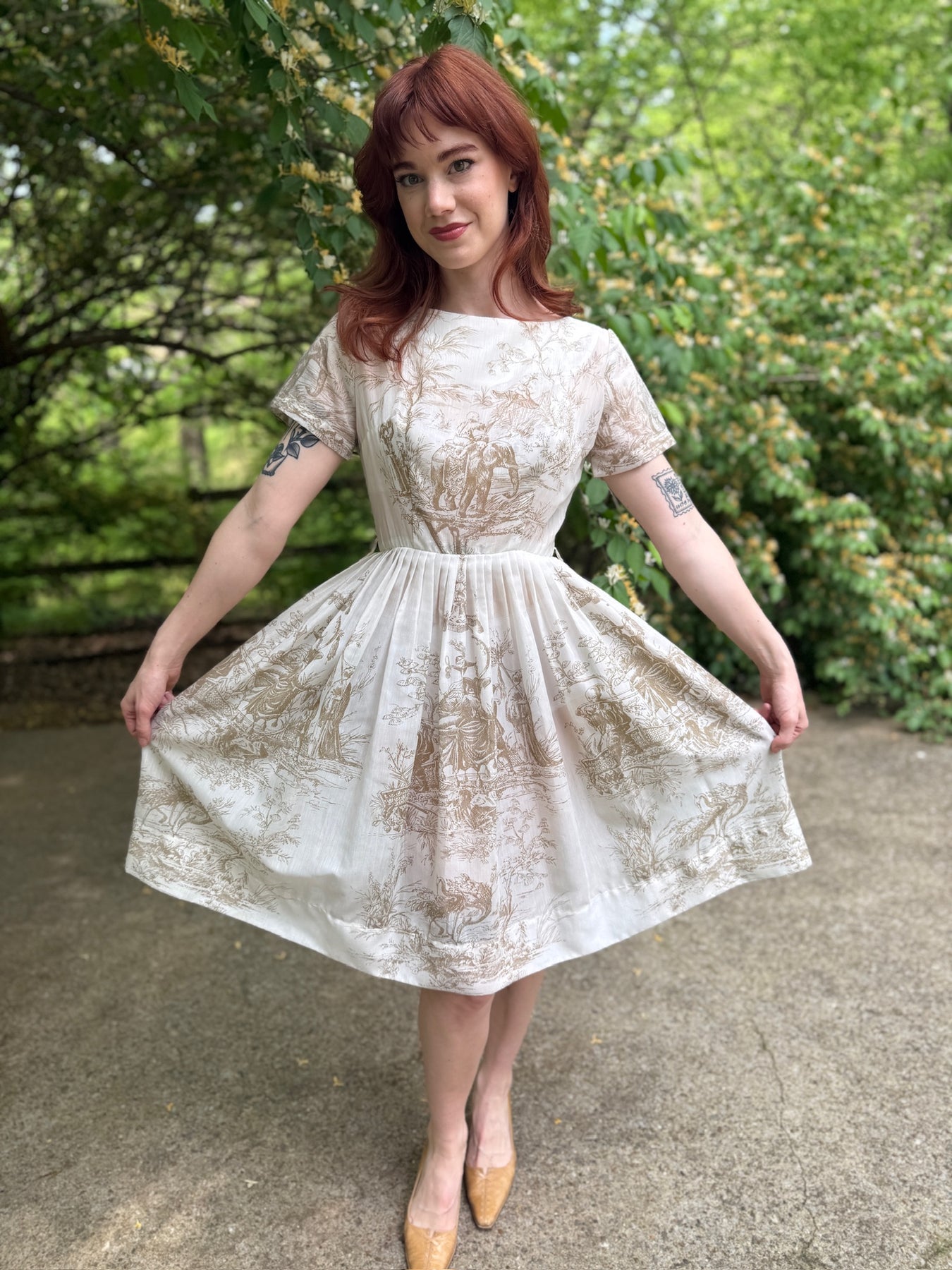 Ladies 50s White Brown Cotton Shirtwaist Dress, Exotic Print
