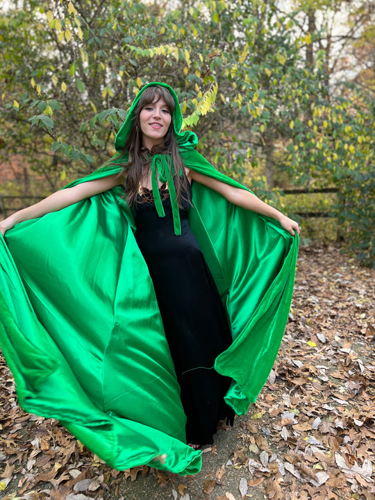Vintage Green Hooded Cape Cloak, Artemisia Designs.