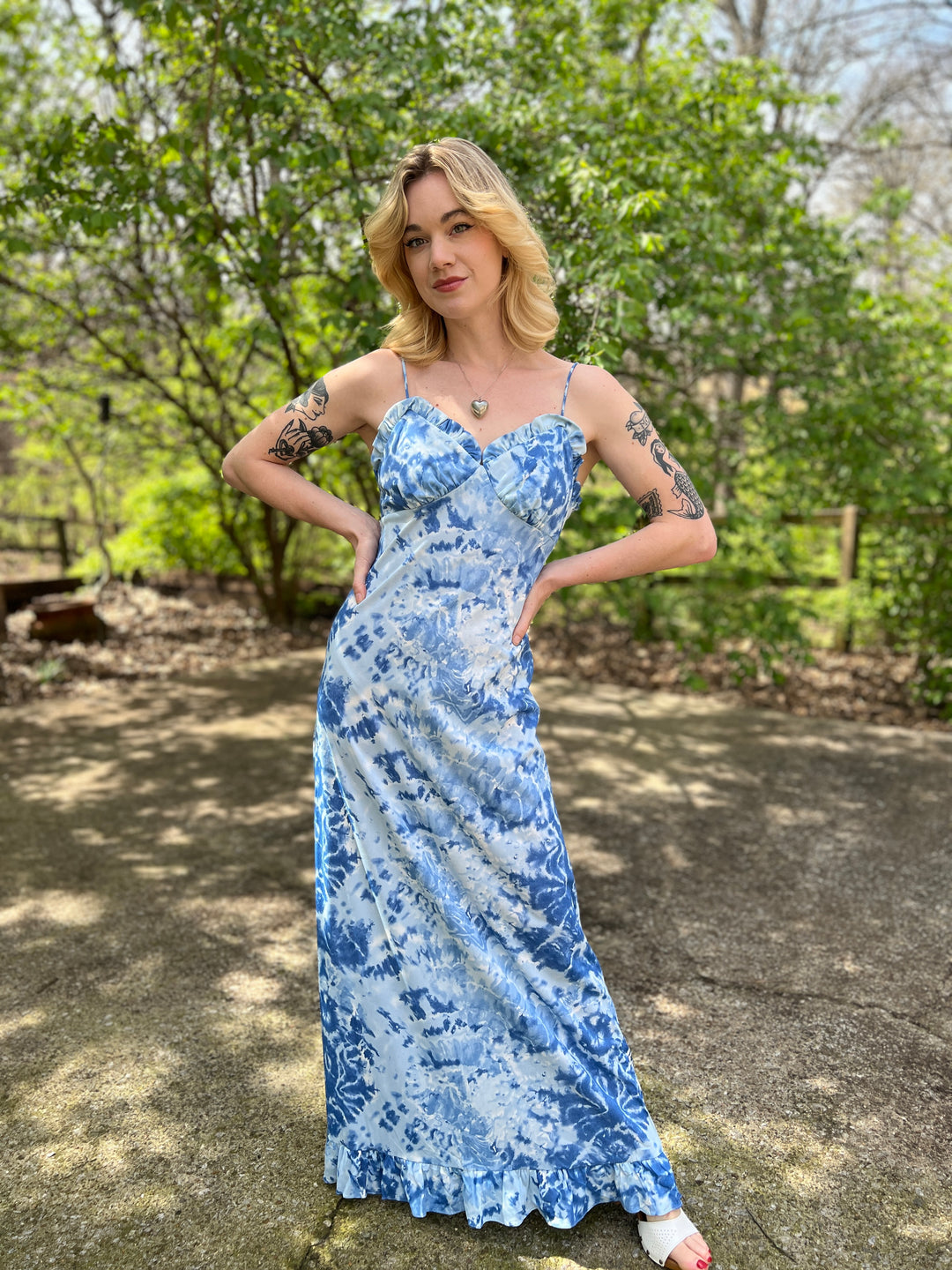 70s print maxi dress 70s Vintage White Floral Prairie Maxi Dress The Hip Zipper Nashville