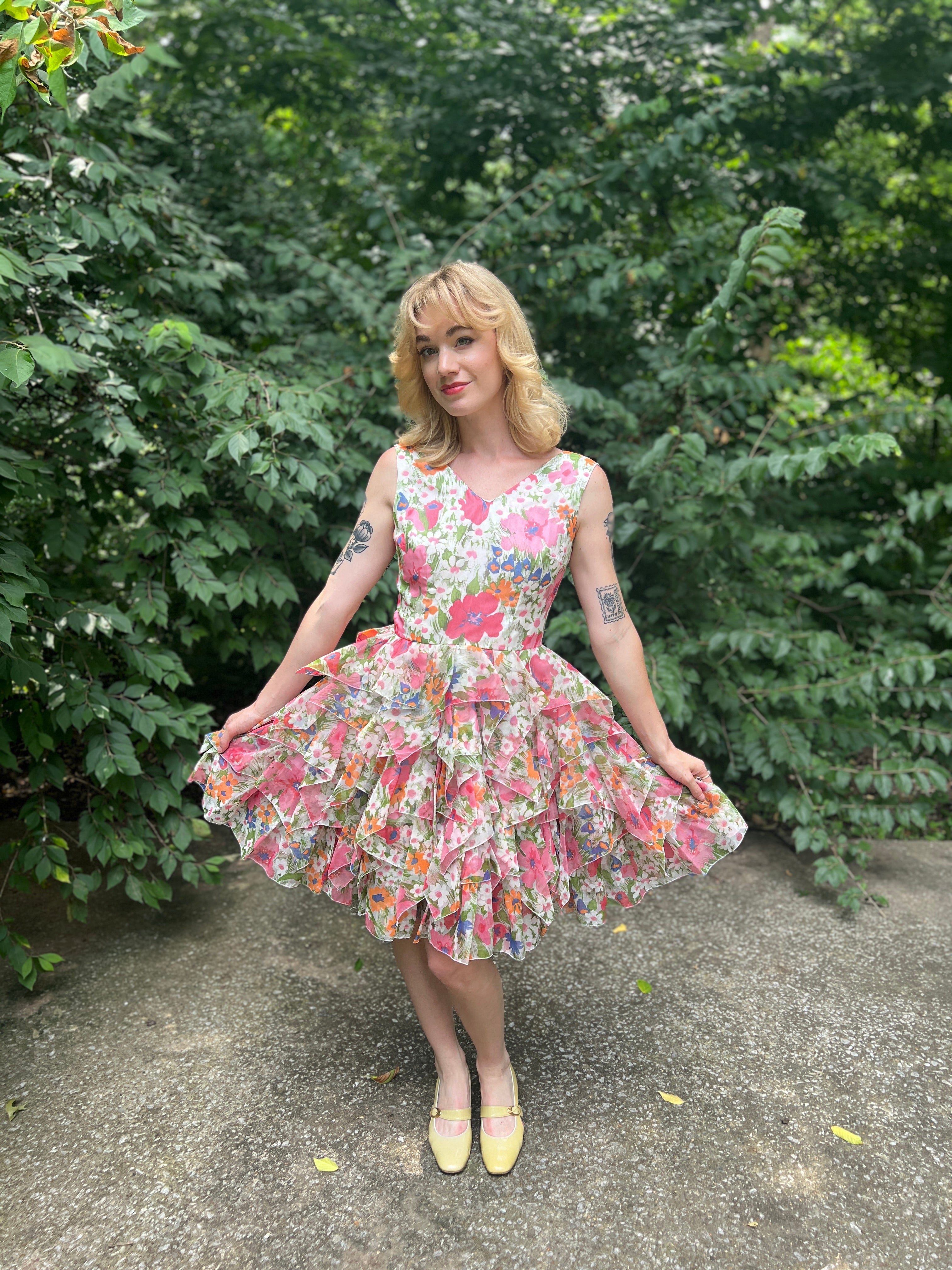 80s Pink White Floral Dress With Tiered skirt The Hip Zipper Nashville