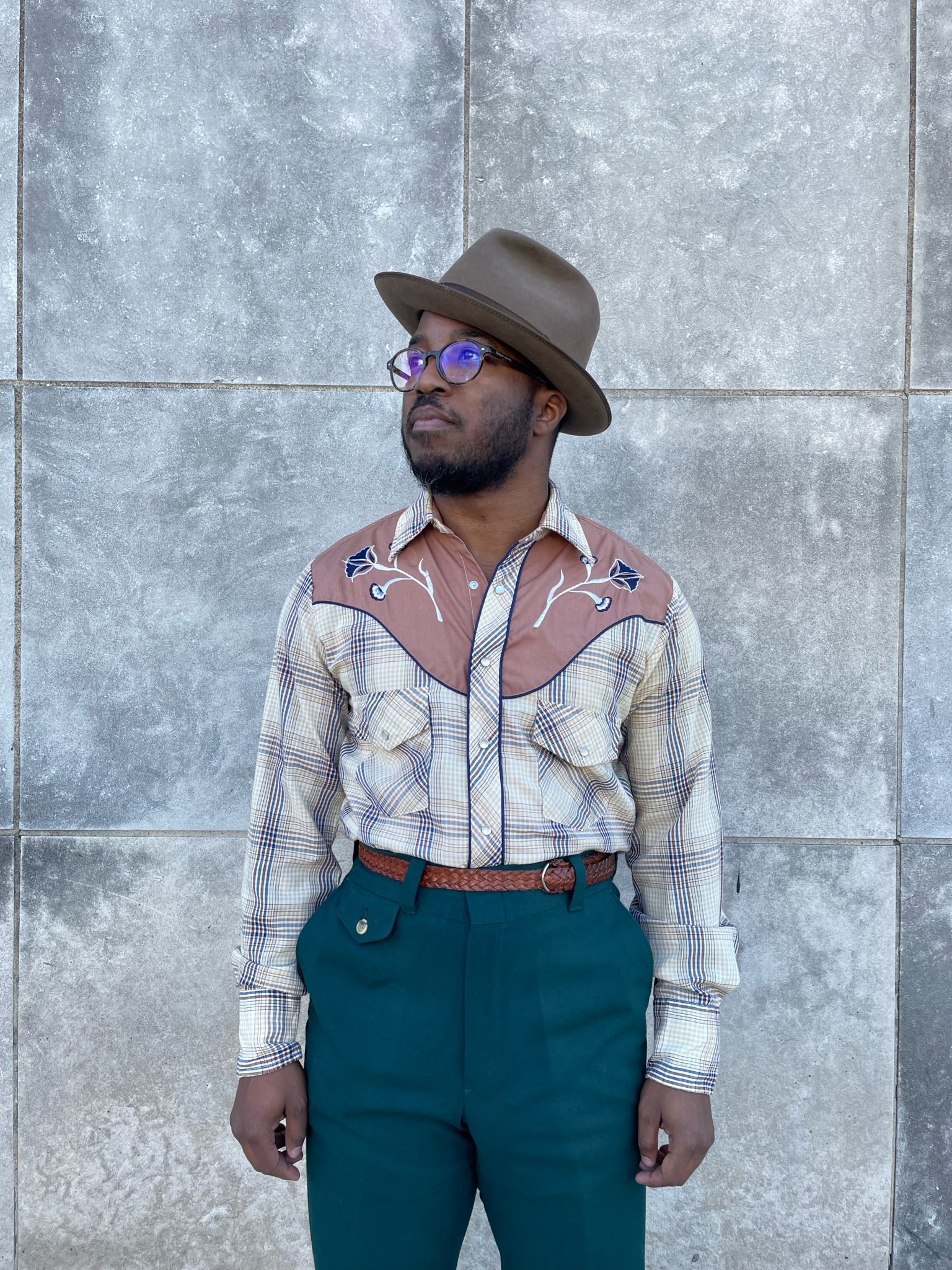 Mens Vintage 80s Tan Blue Plaid Western Shirt with Floral Embroidery,  Plainsman