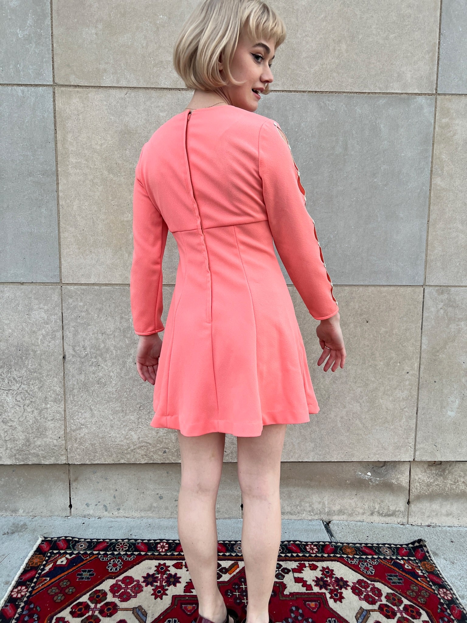 60s Peach Polyester Mini Dress, Keyhole Sleeves – The Hip
