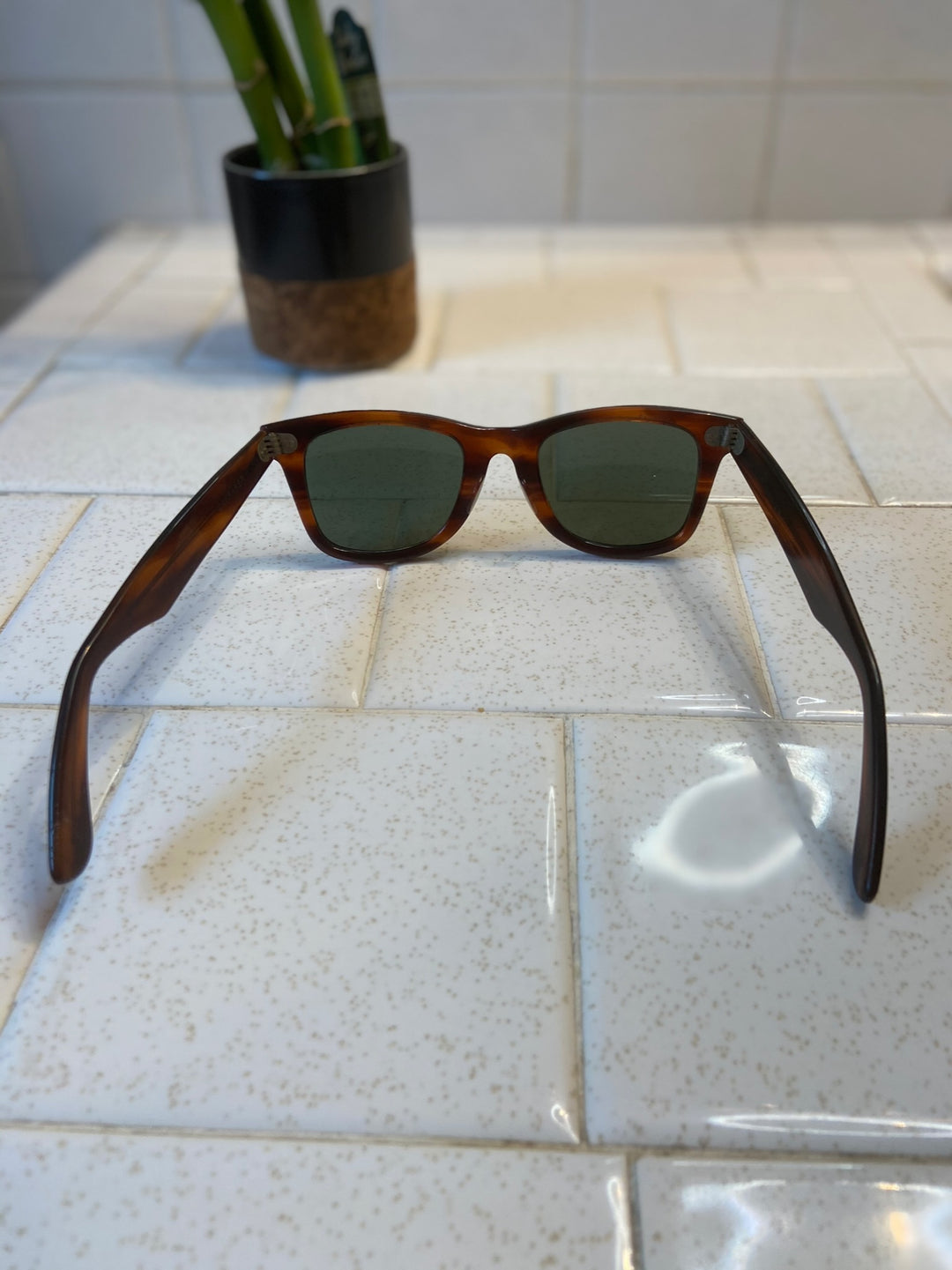 Brown Tortoise Vintage Wayfarer Sunglasses, Ray Ban – The Hip